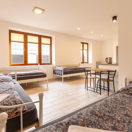 Apartmany Holiday オストラヴァ エクステリア 写真